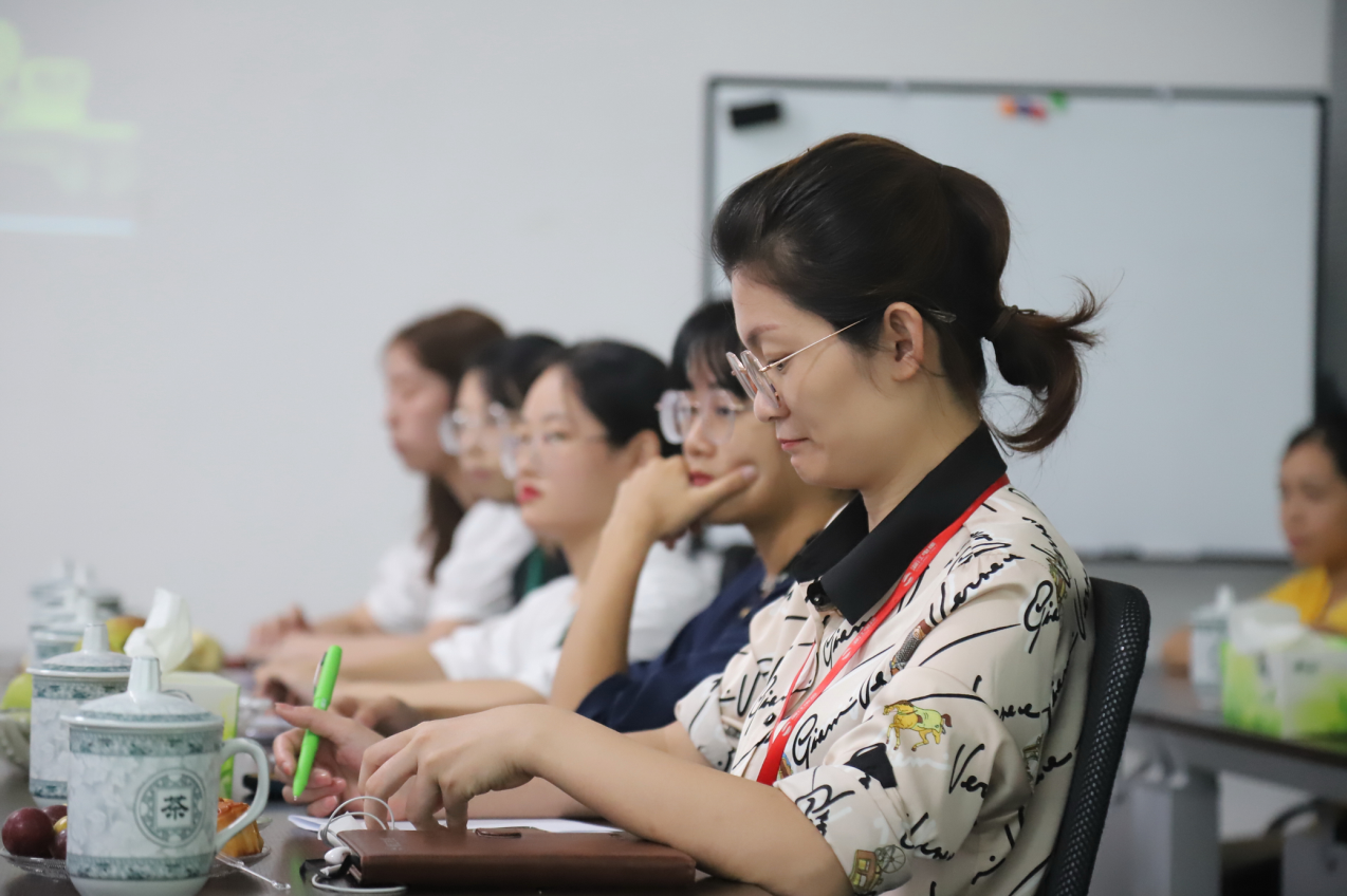 情滿中秋，共話未來。湘江電纜工會(huì)舉行中秋茶話會(huì)